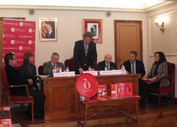 Ajuntament d´Amposta > Comunicació > Presentació de la campanya “Oberts al català” a les Terres de l’Ebre