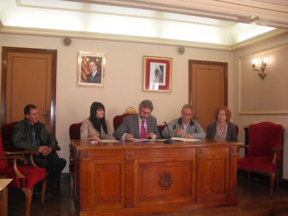 Ajuntament d´Amposta > Comunicació > L’Ajuntament d’Amposta signa els convenis amb les ONG que donen ajudes alimentàries
