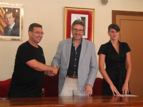 Ajuntament d´Amposta > Comunicació > L’ajuntament d’Amposta signa el conveni amb la Federació d’Amposta d’Associacions de Veïns