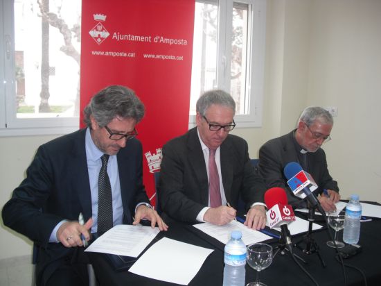 Ajuntament d´Amposta > Comunicació > Ajuntament, Diputació i Bisbat formalitzen l’acord per rehabilitar el campanar del Poble Nou