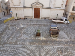 Finalitzen les obres de remodelació del carrer Major i la Plaça de l’Ajuntament amb la instal·lació del mobiliari