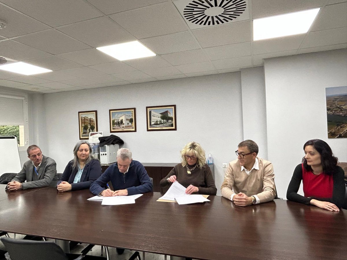 L&rsquo;Hospital i Apasa signen un conveni per millorar l&rsquo;atenció sociosanitària a persones amb discapacitat intel·lectual i del desenvolupament