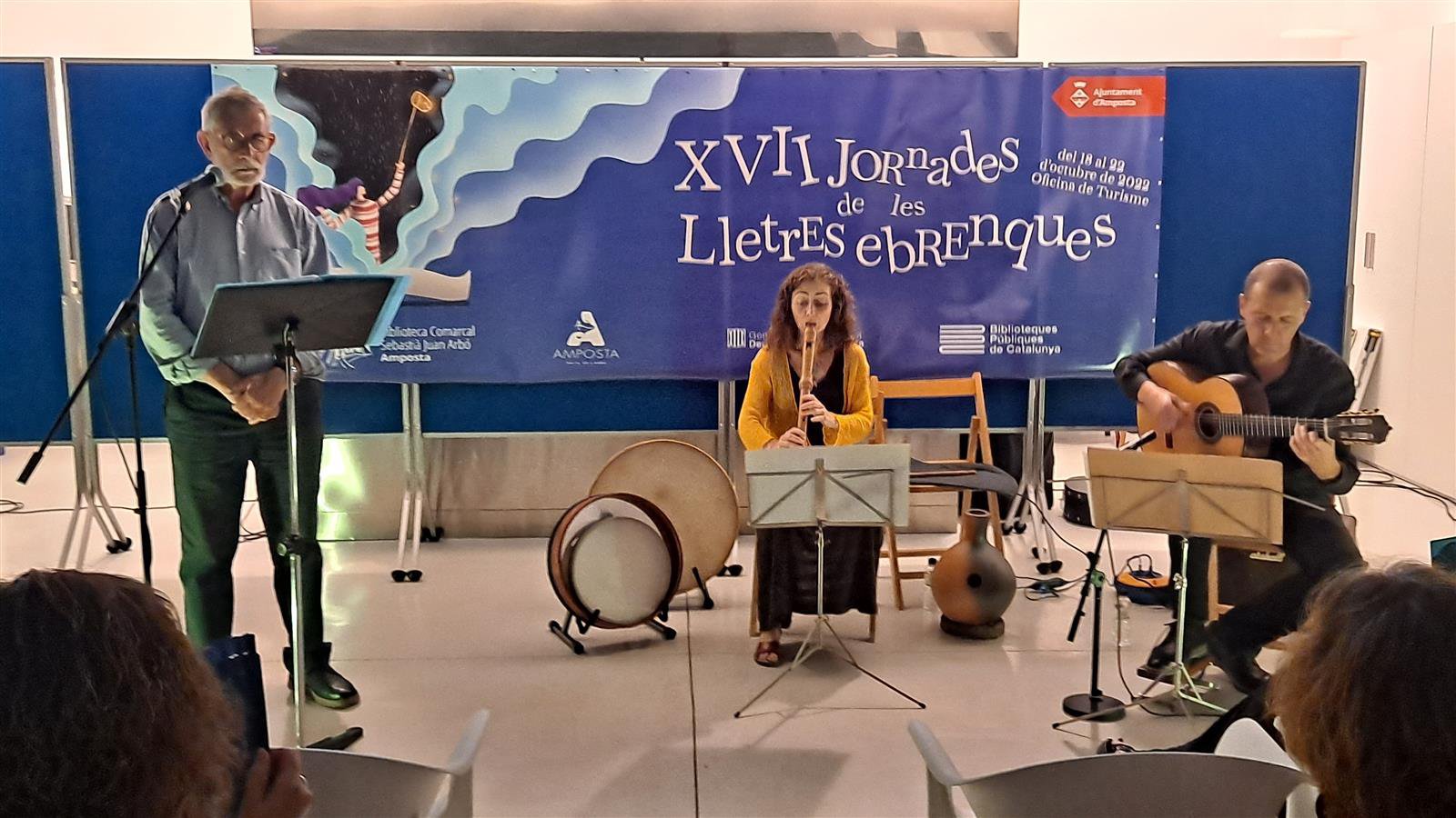 Imatges de l’espectacle poètic musical "Ausiàs March. Cants d’amor i de mort" a càrrec del grup Melodemodomies.