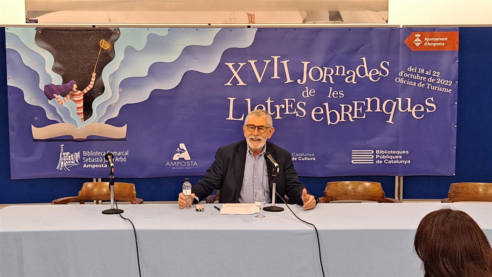 Imatges de la lliçó inaugural "Claus, plaers i vigència. Una invitació a (re)llegir Joan Fuster, a càrrec de Tomàs Llopis i Guardioila.