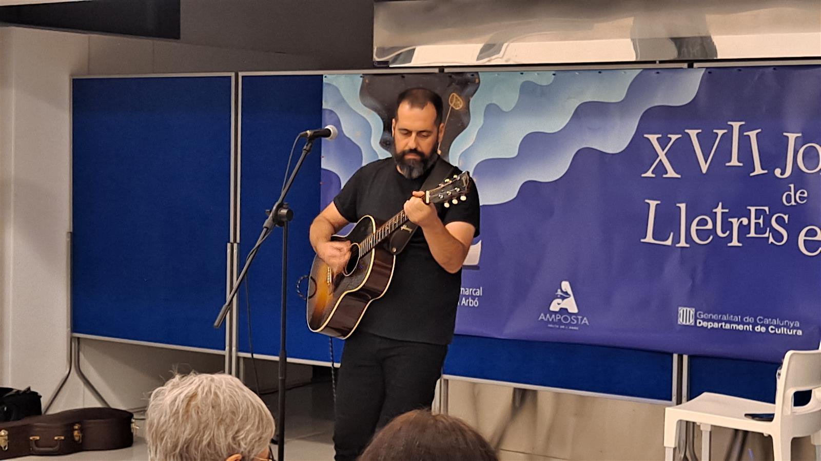 Imatges de l’actuació de Rampaire "Aigua del cel, en acústic". 18 d’octubre de 2022.