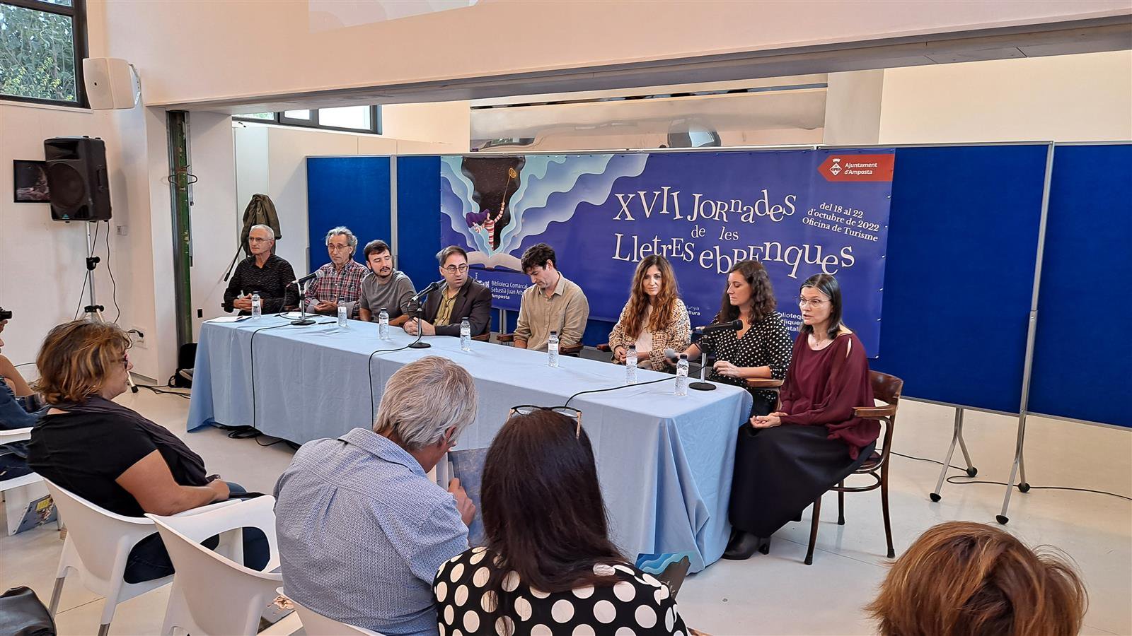 Imatges de la taula rodona "Lletres i paisatge. Turisme literari"