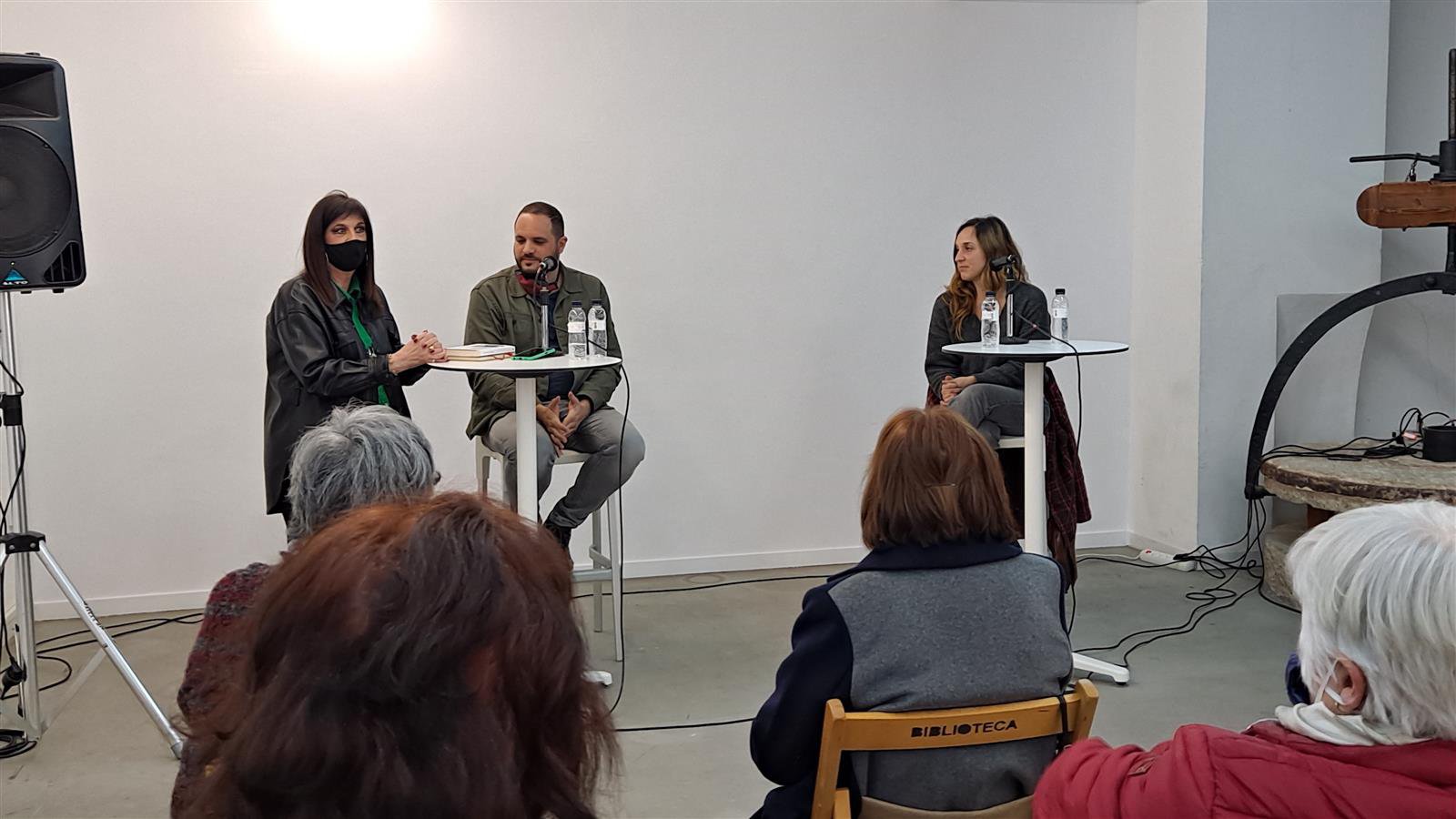 Imatges de la presentació del llibre "Geosmina" de Cinta Farnós.