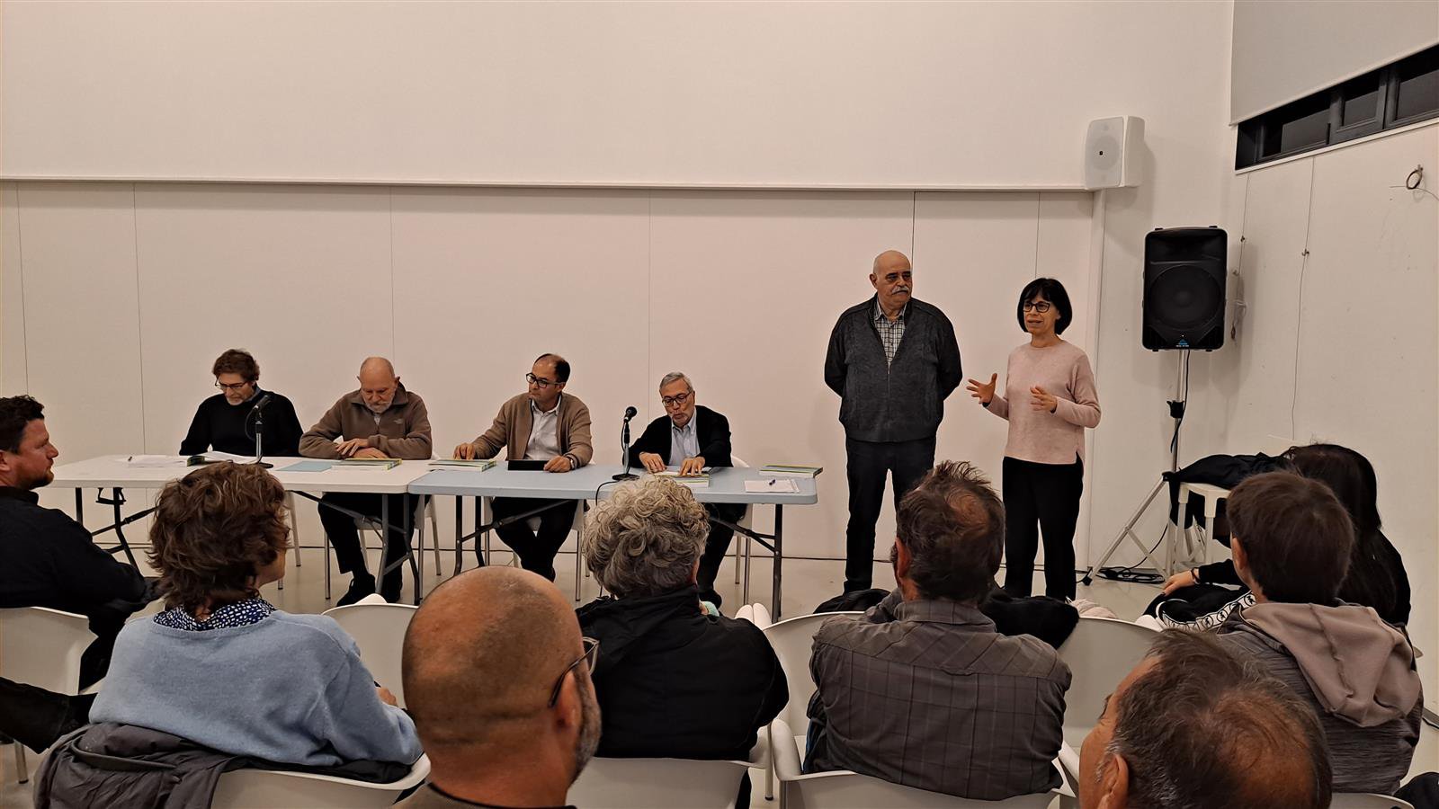 Imatges de la presentació del llibre "Origen del riu Ebre: de l’actualitat a l’actualisme" d’Álvaro Arasa.