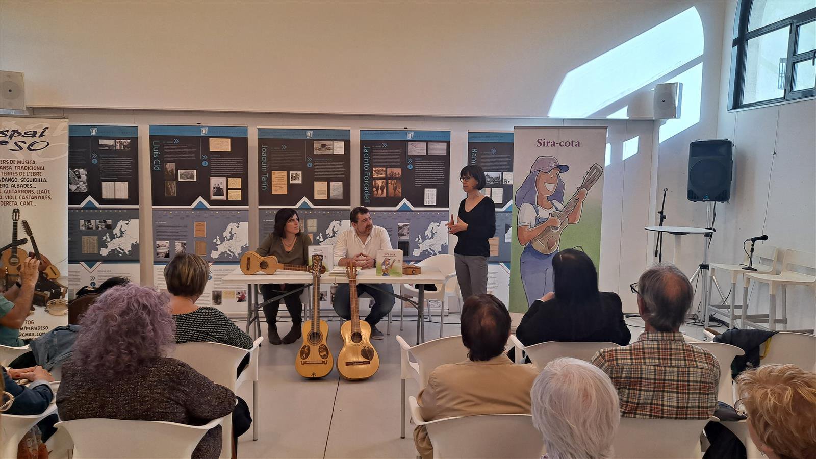 Imatges de les activitats de la Revetlla de Sant Jordi 2023.