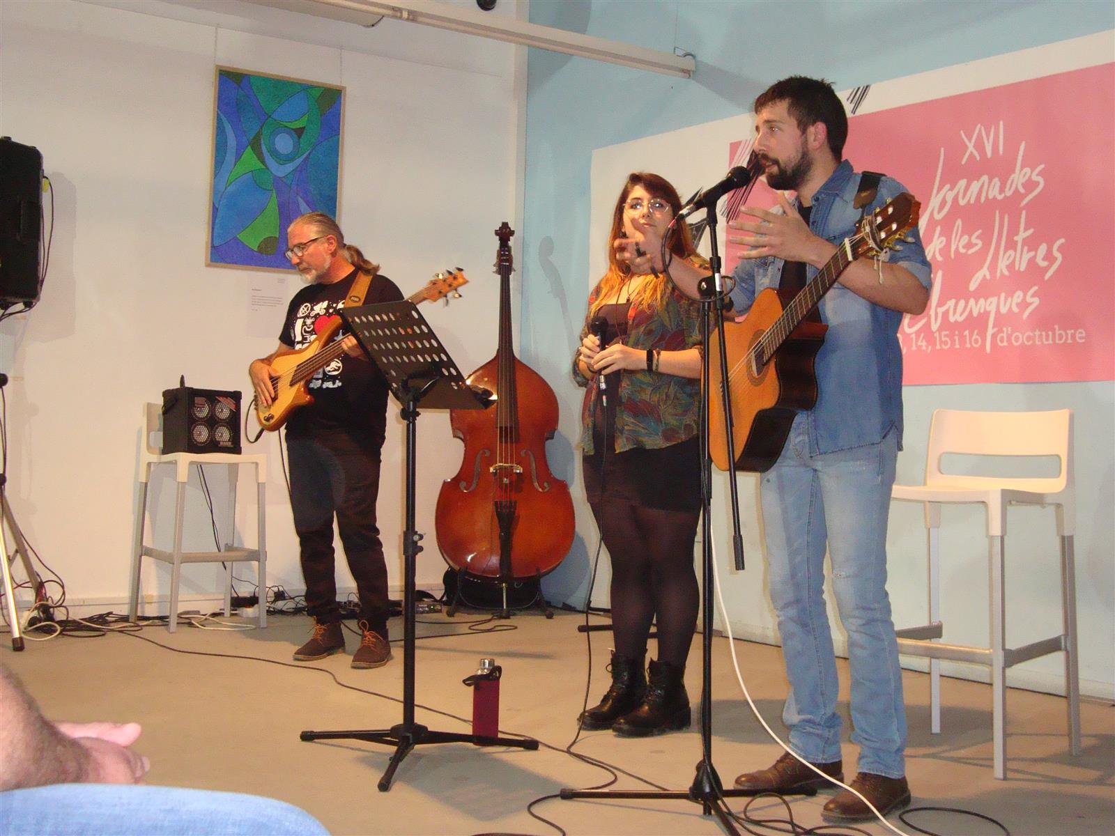 XVI Jornades de les Lletres Ebrenques. Imatges de la cloenda amb "Noel & Mireia & Kike Trio"