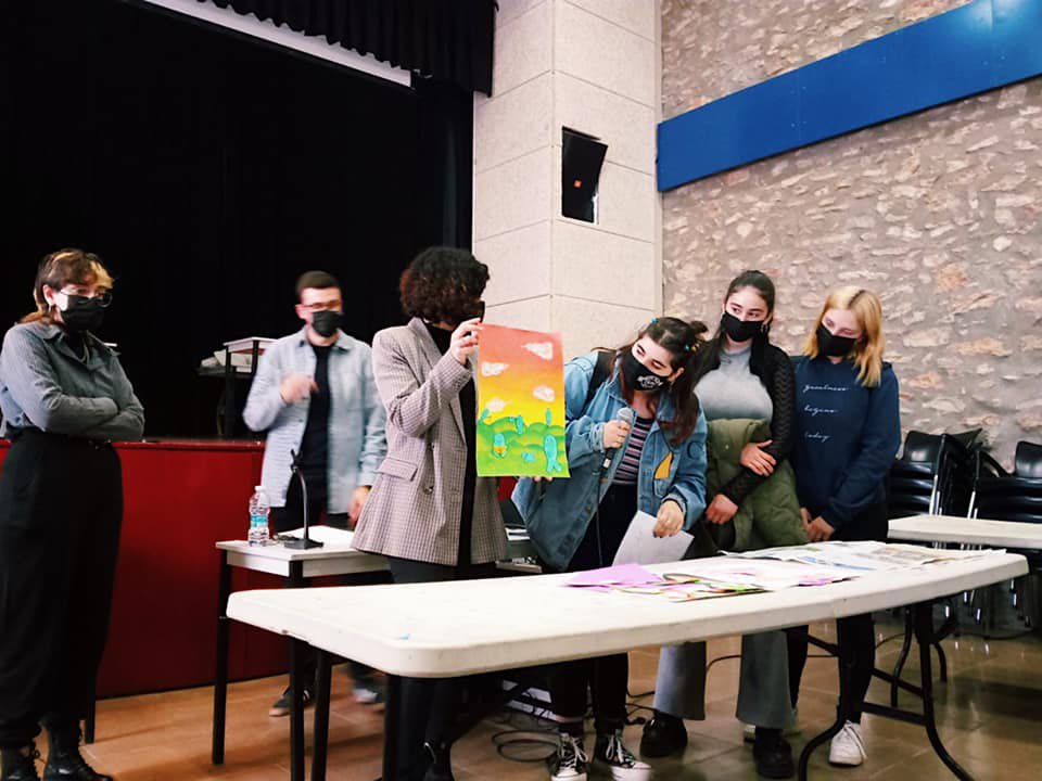 Tres alumnes de l’Institut Ramon Berenguer IV, guanyadores del Concurs d’Art del Fòrum Jove