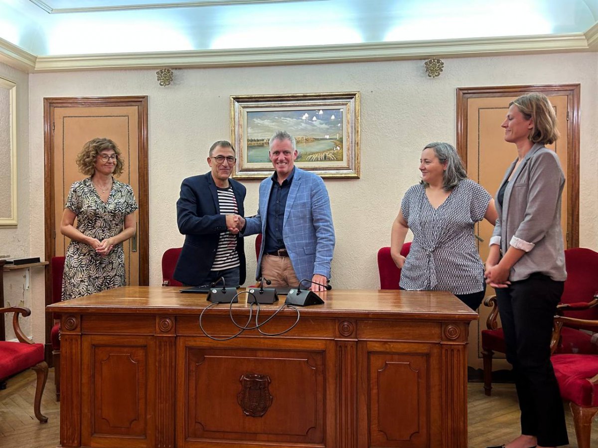 L’Ajuntament atorga una subvenció de 10.000 euros a Apasa per climatitzar l’escola