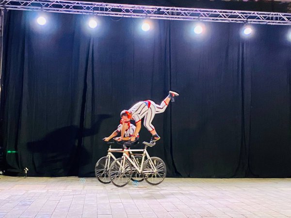 El FesticAM inaugura la vuitena edició amb un espectacle inclusiu