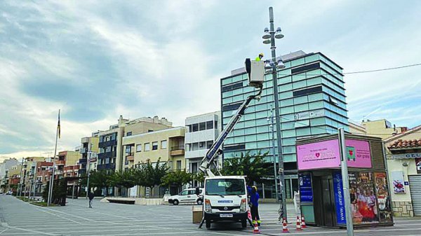Amposta renova l’enllumenat per a avançar cap a una ciutat més sostenible (L’Ebre)