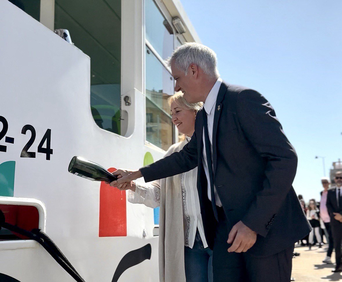 La Perla comença a navegar per l’Ebre
