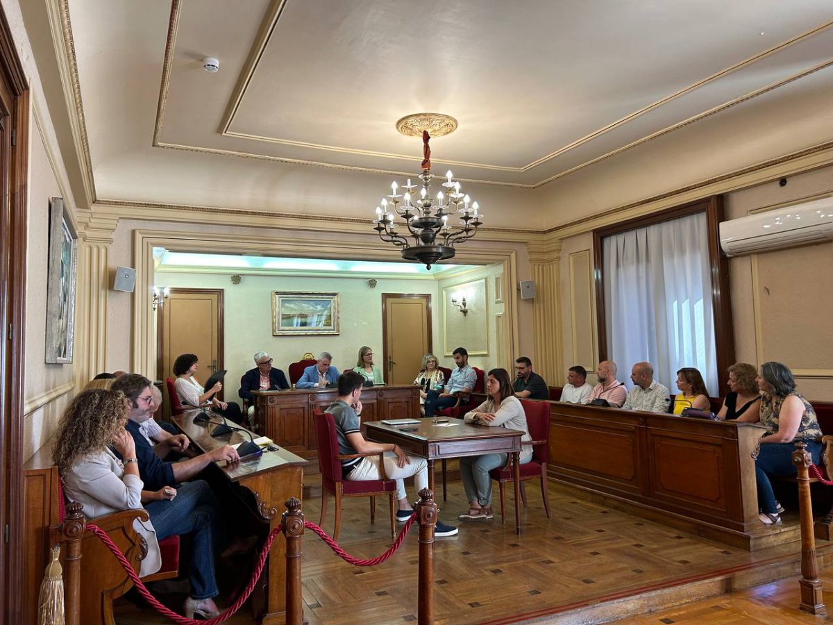 El darrer ple del mandat acomiada els deu càrrecs electes sortints