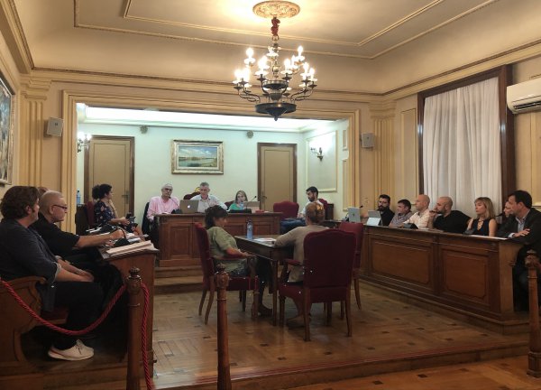 El ple aprova la reubicació de la depuradora del Poble Nou